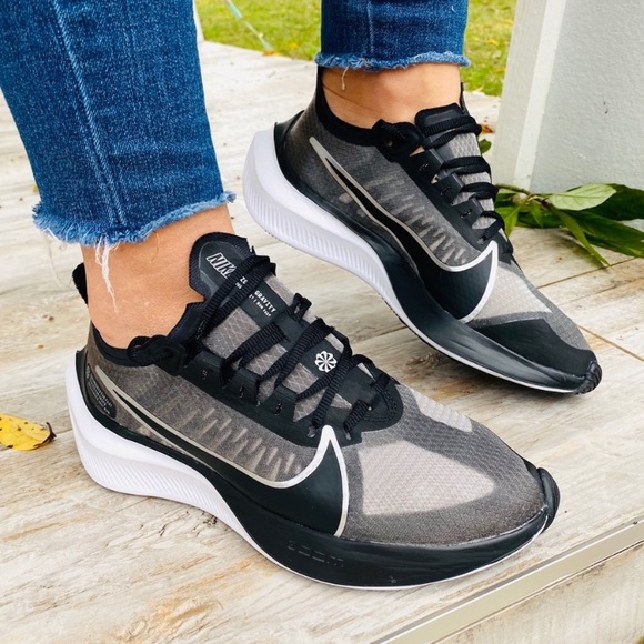 nike zoom gravity outfit